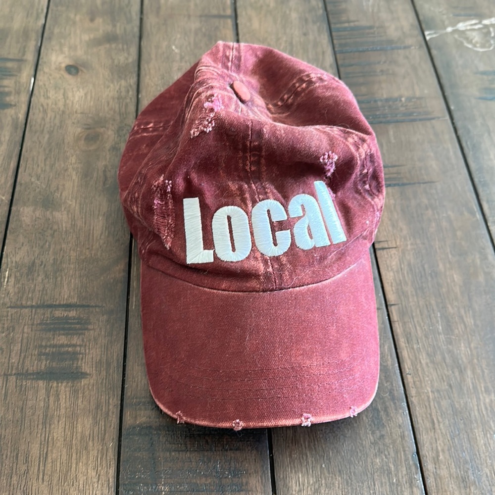 Maroon hat